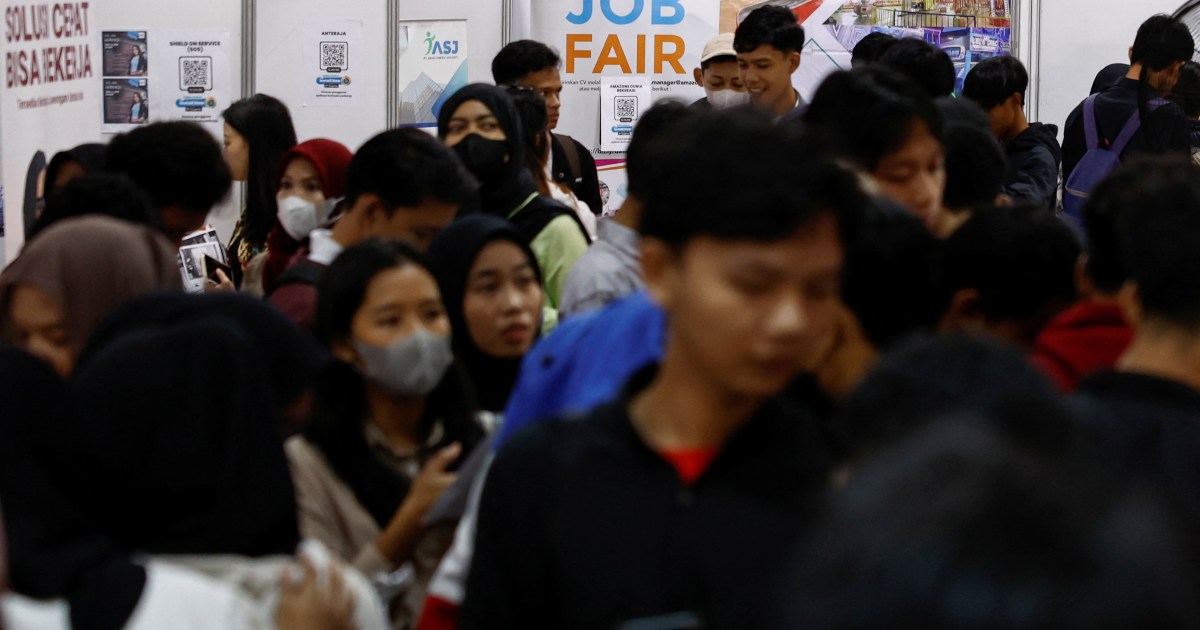 Indonesia has 44 million youths. It’s struggling to get them jobs | Business and Economy News
