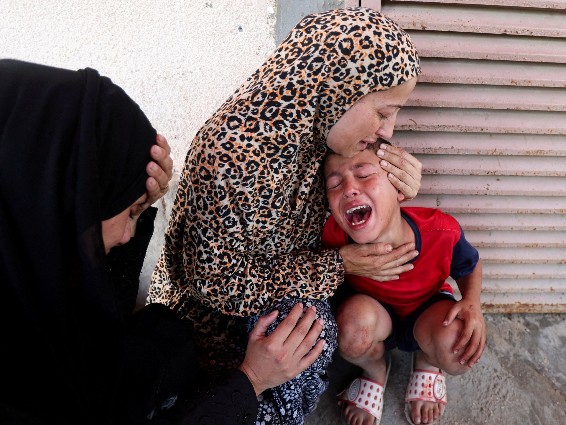 Israeli attacks kill 82 amid forced displacement plans, truce talks in Gaza | Israel-Palestine conflict News