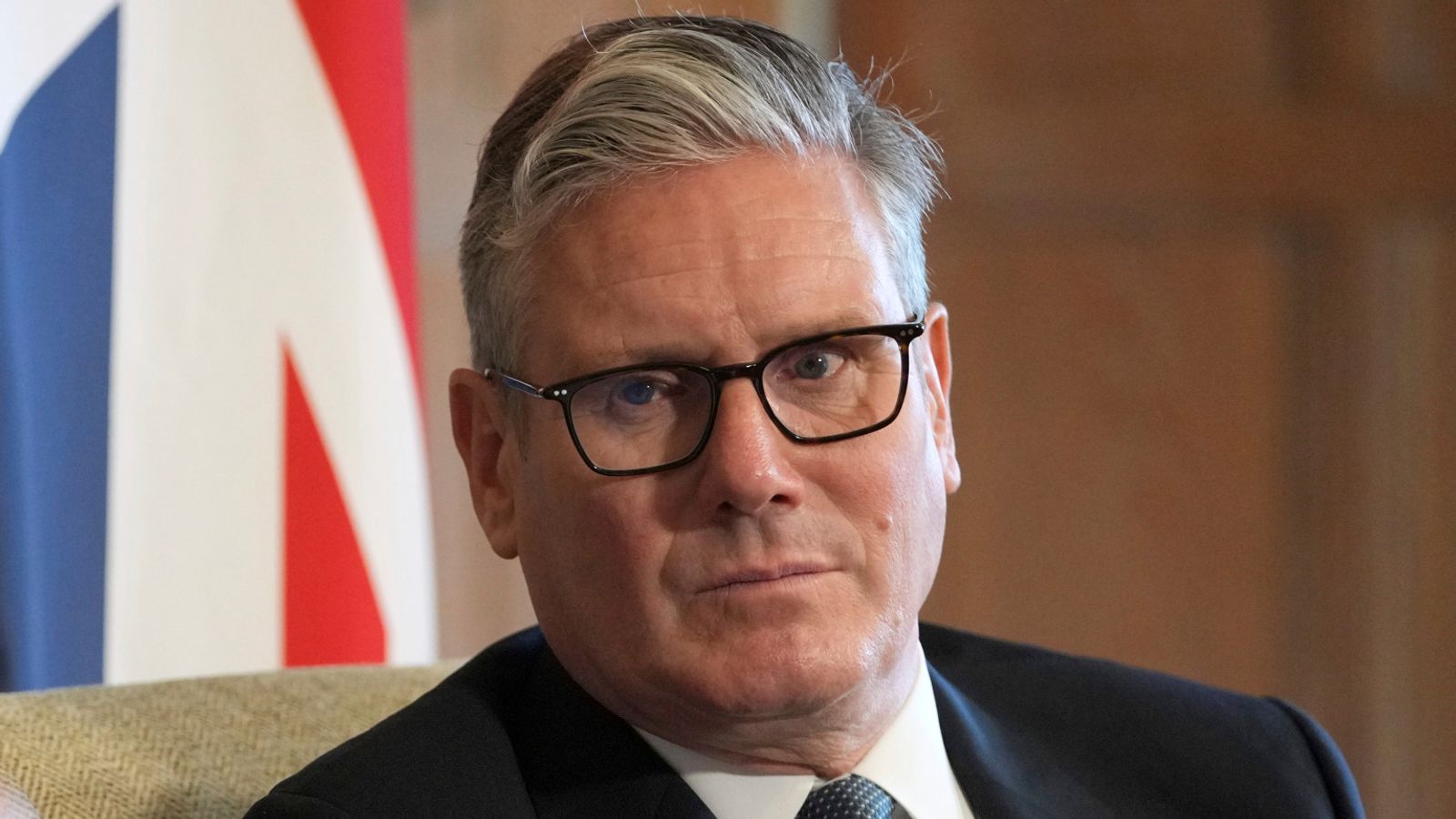 Sir Keir Starmer is caught between Trump, Macron and MPs over Palestine recognition | Politics News