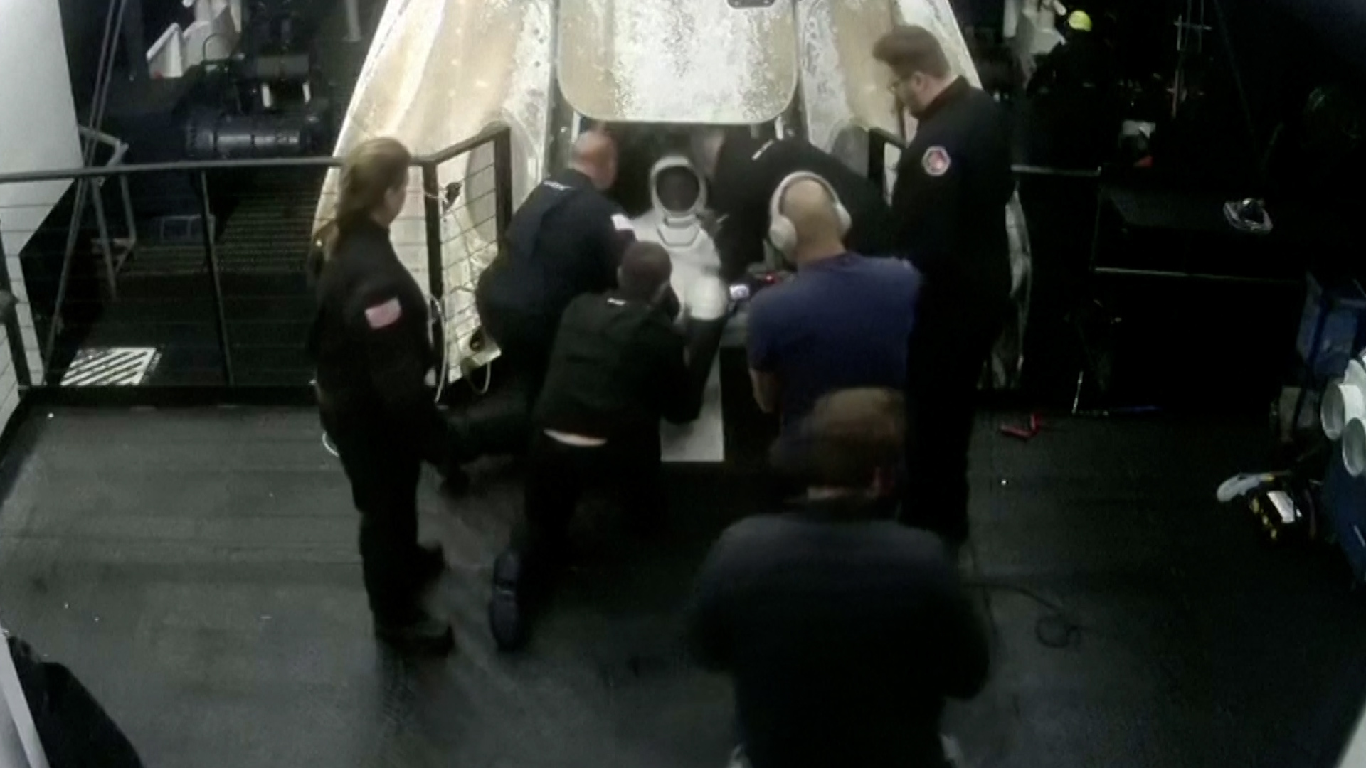 Video: SpaceX capsule returns to earth after 20-day mission | Space