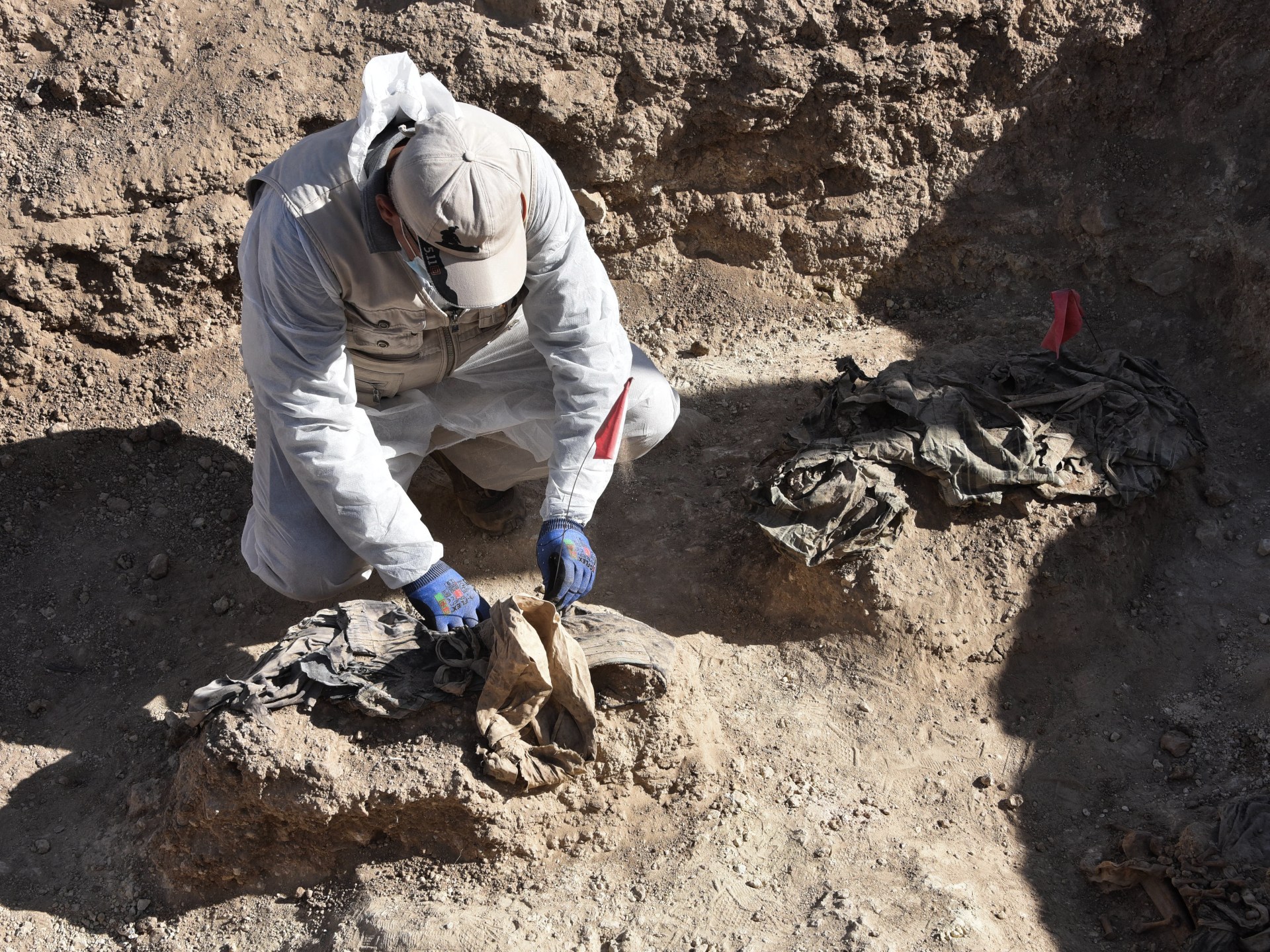 Iraq starts mass grave excavation from ISIL (ISIS) carnage south of Mosul | News