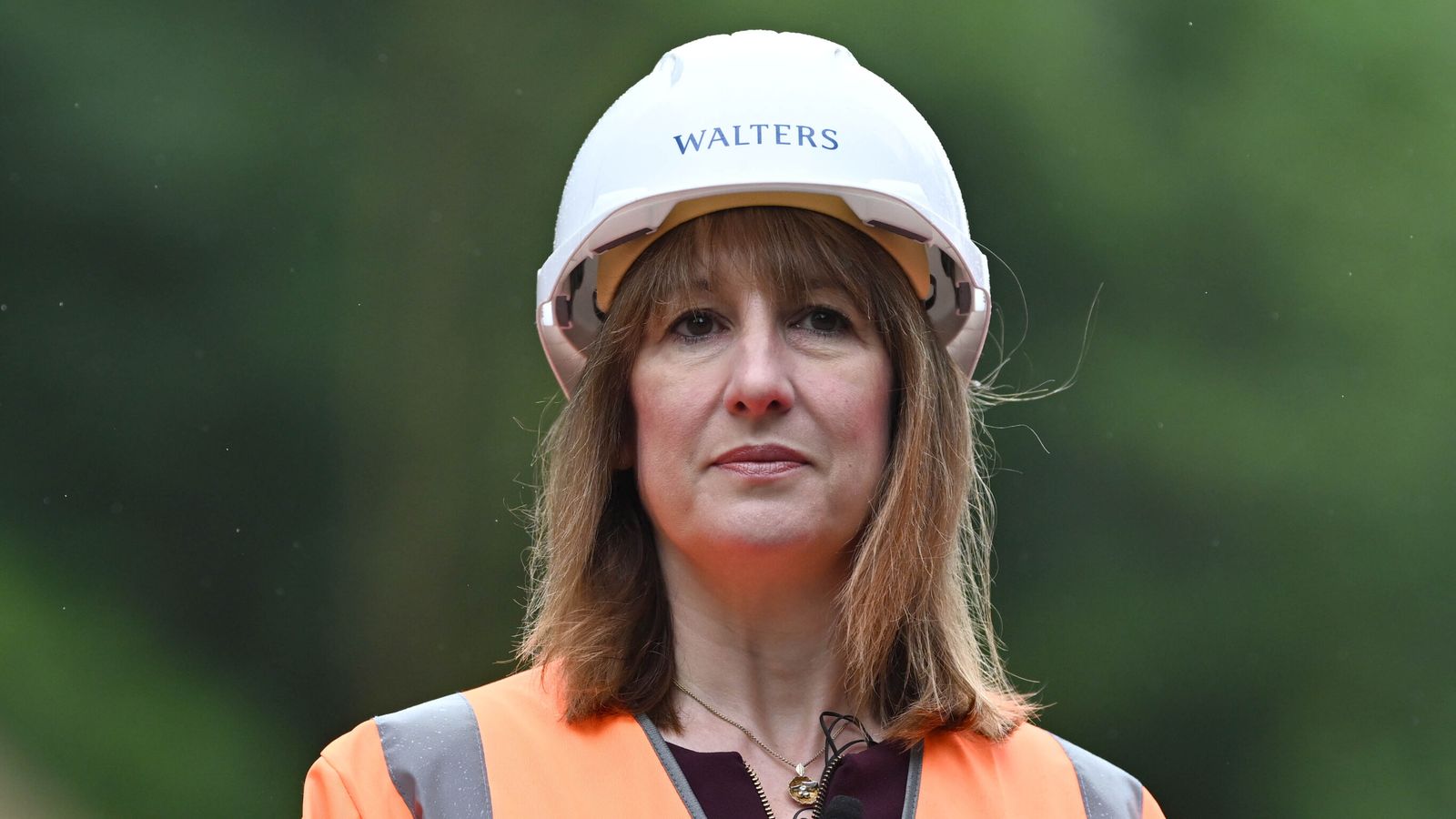 Rachel Reeves is celebrating the Bank of England's interest cut – but behind the scenes she has little to cheer | Money News