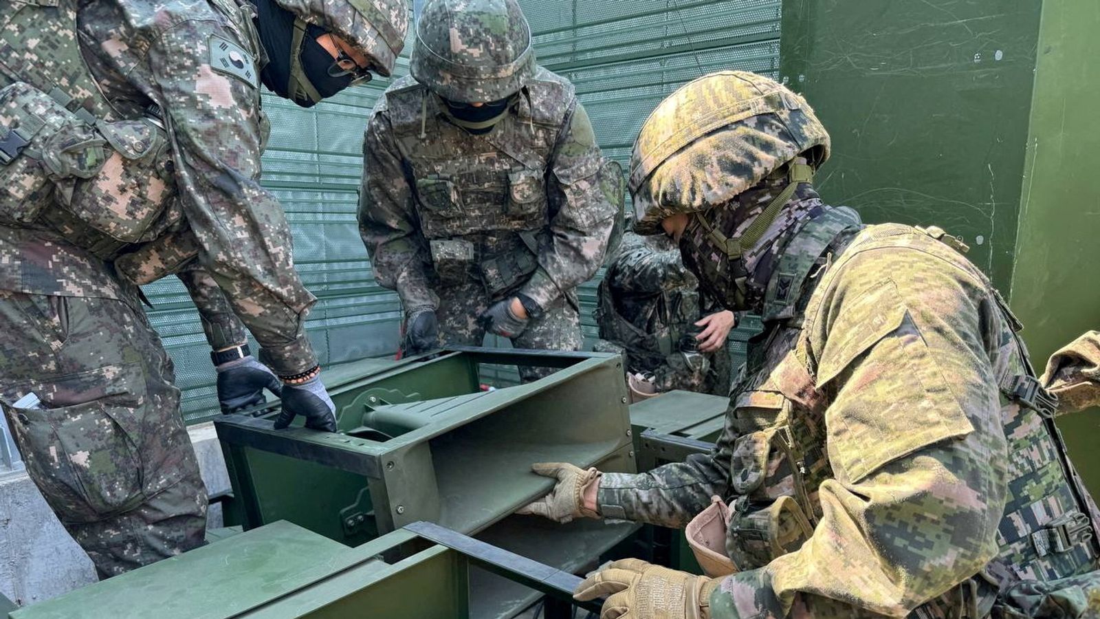 South Korea removes speakers used to blast K-pop music and propaganda across North Korea border | World News