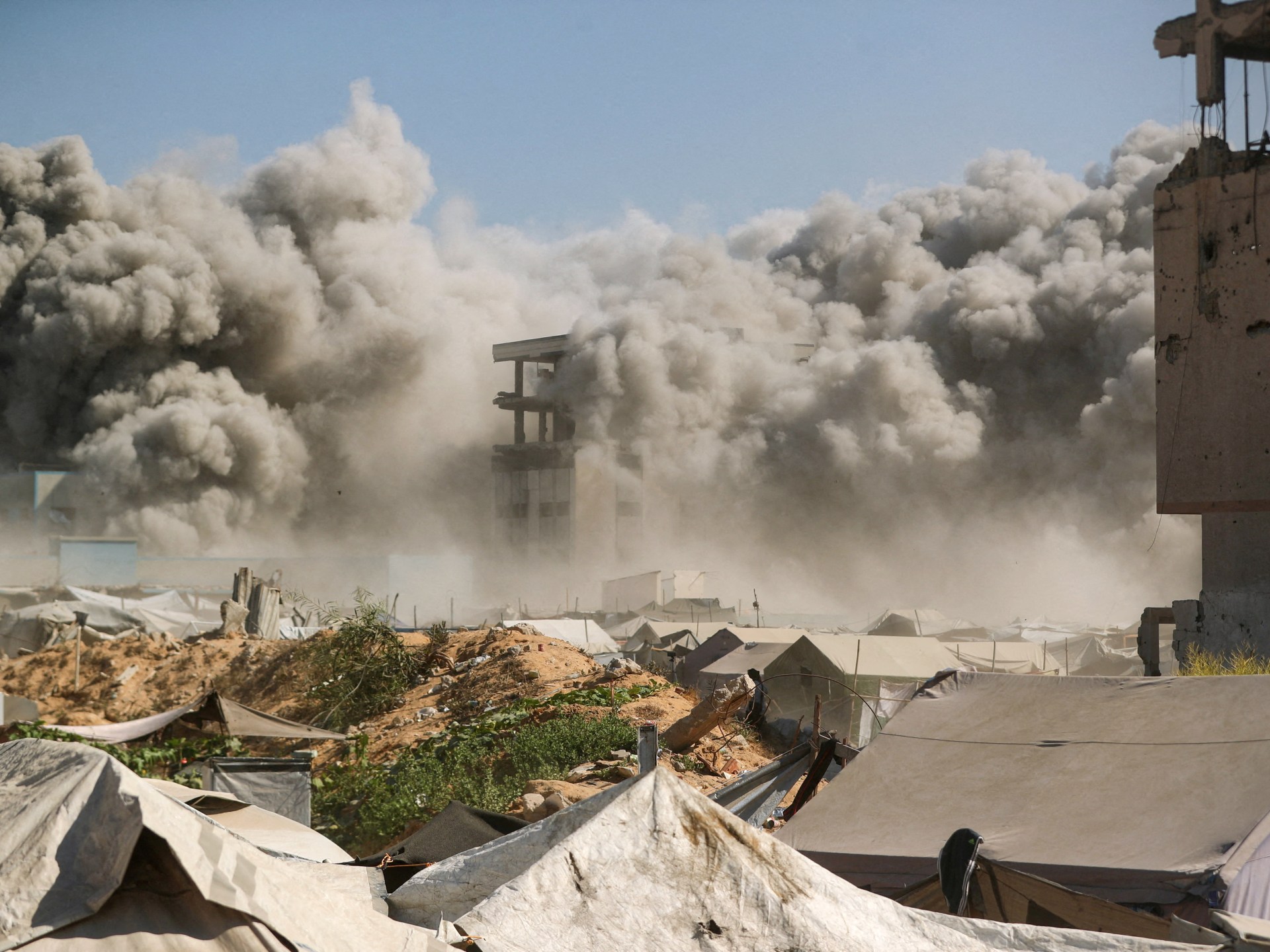 In Gaza City, death seems easier than displacement | Israel-Palestine conflict