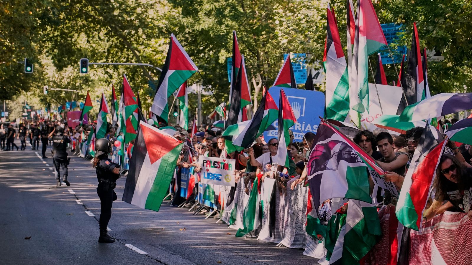 More than 1,500 extra police deployed for final stage of Spanish Vuelta amid pro-Palestinian protests | World News