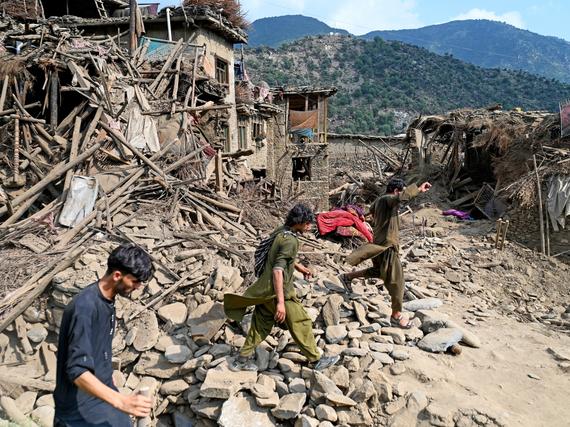 Search for survivors after deadly Afghanistan earthquake | Earthquakes News