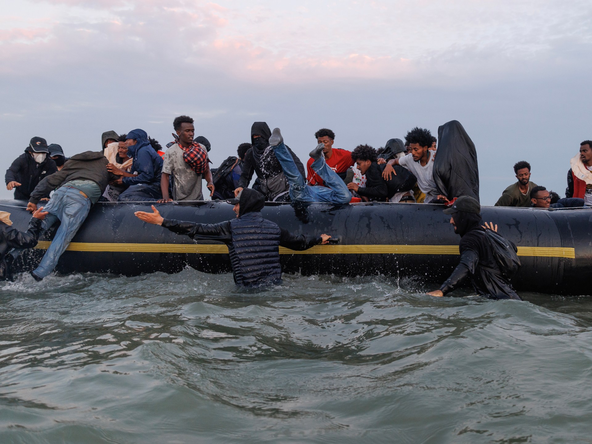UK court clears the way for deportation of Eritrean asylum seeker | Refugees News
