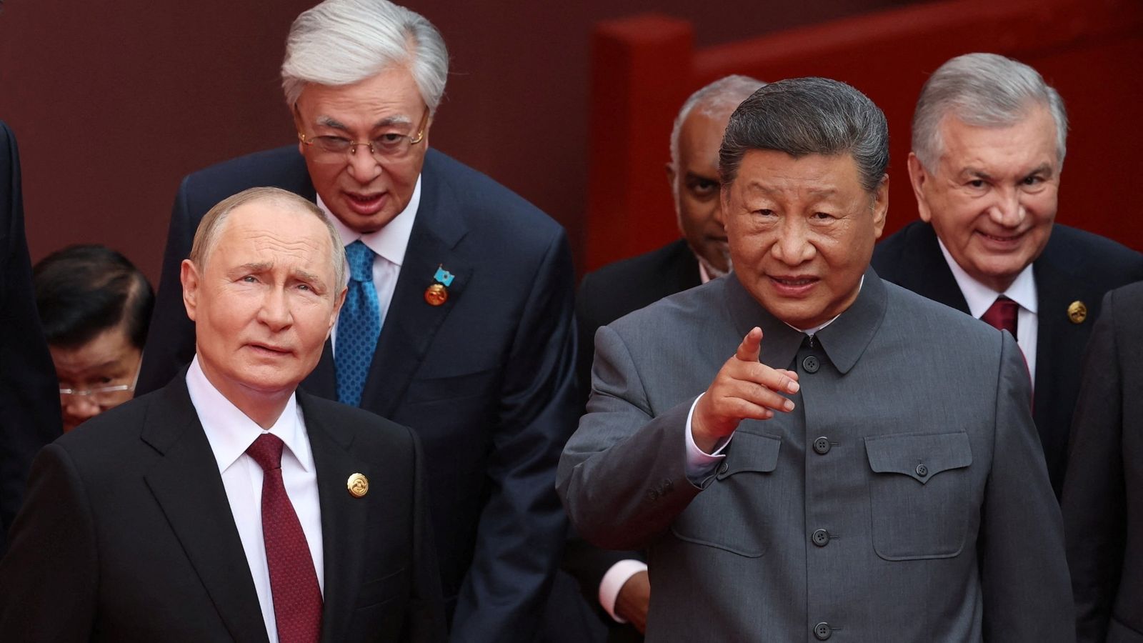 Xi presents his vision of the future - and the company by his side was no accident | World News