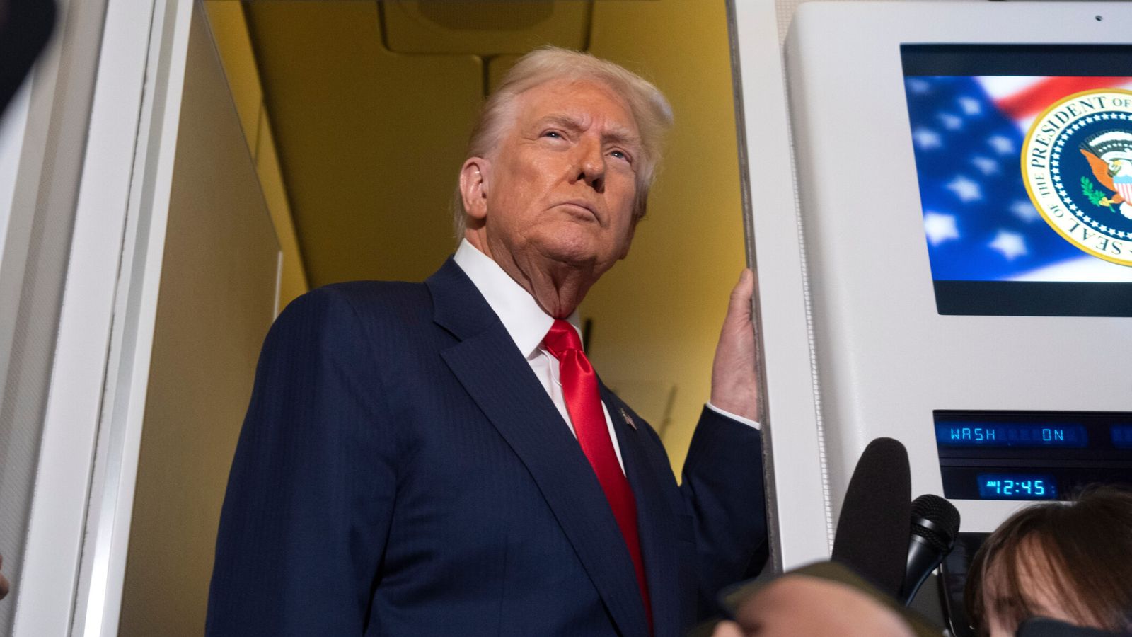 Donald Trump announces dramatic drop in US refugee intake, with most of them white South Africans | US News